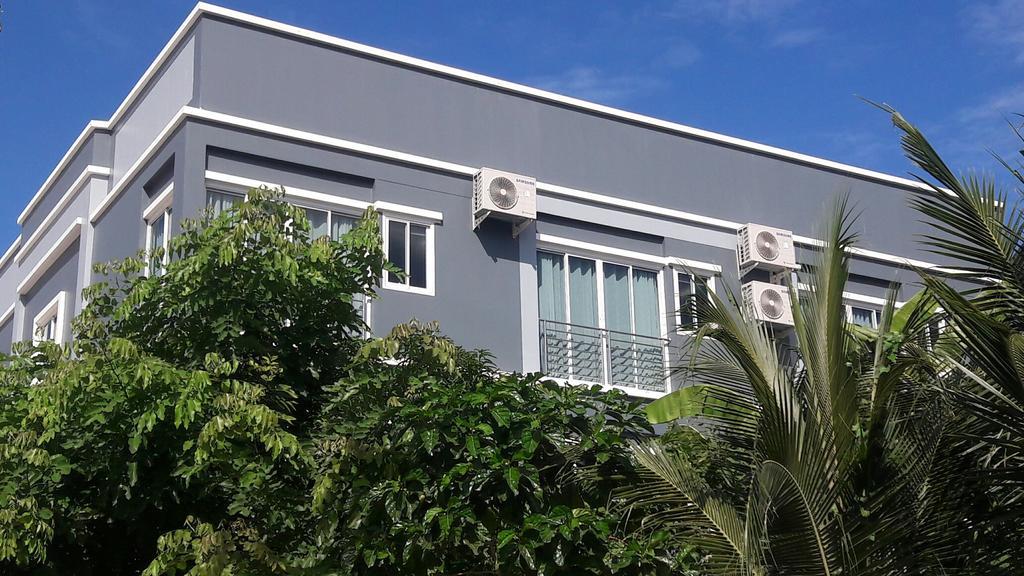 Asia'S Beach Apartments Sattahip Exterior photo