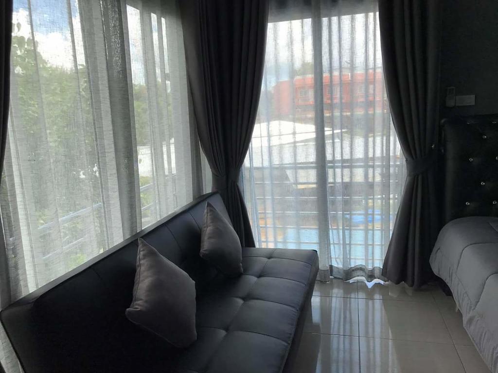 Asia'S Beach Apartments Sattahip Exterior photo