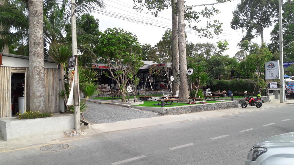 Asia'S Beach Apartments Sattahip Exterior photo