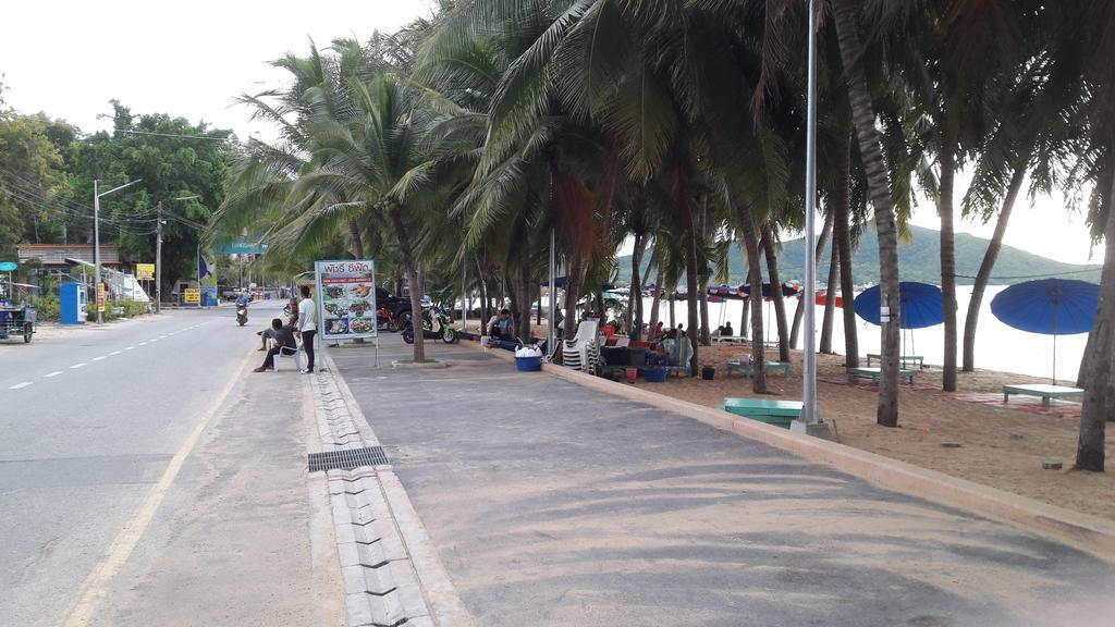 Asia'S Beach Apartments Sattahip Exterior photo