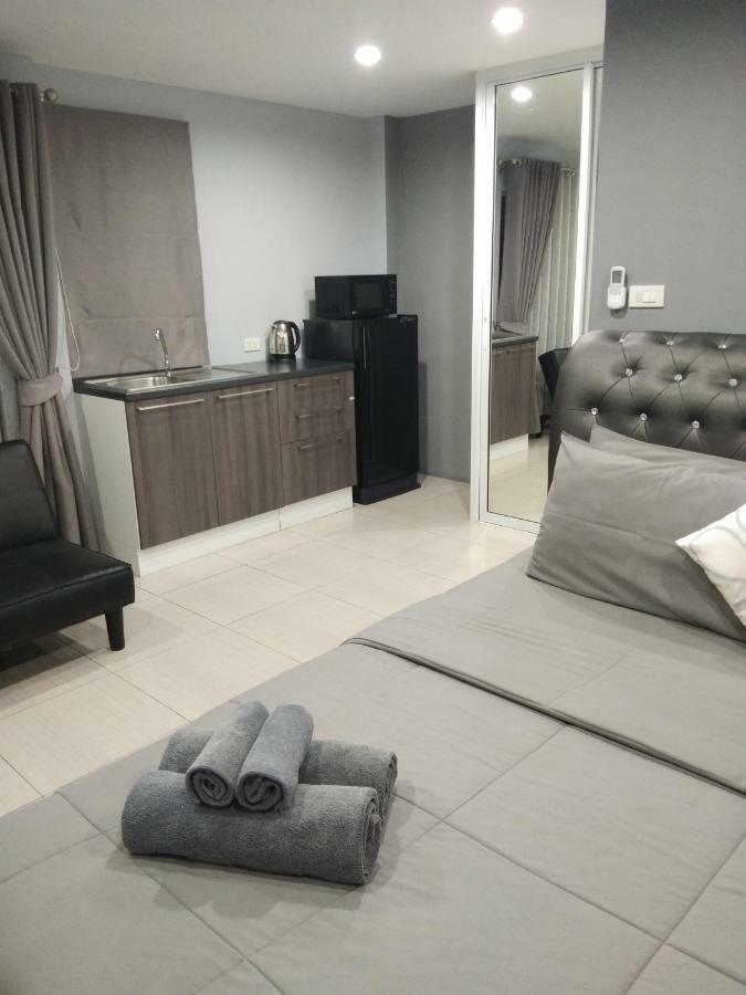 Asia'S Beach Apartments Sattahip Exterior photo