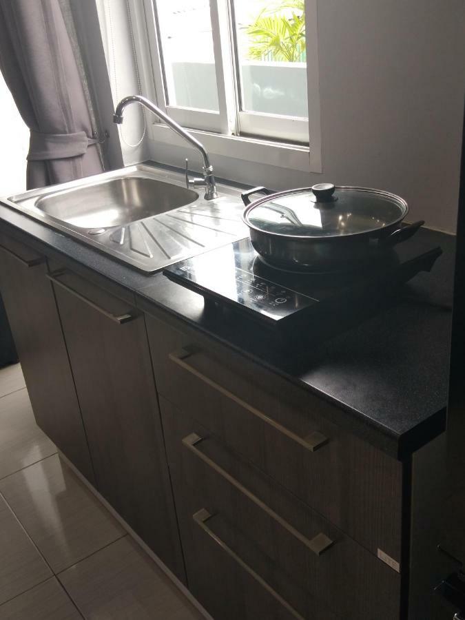 Asia'S Beach Apartments Sattahip Exterior photo